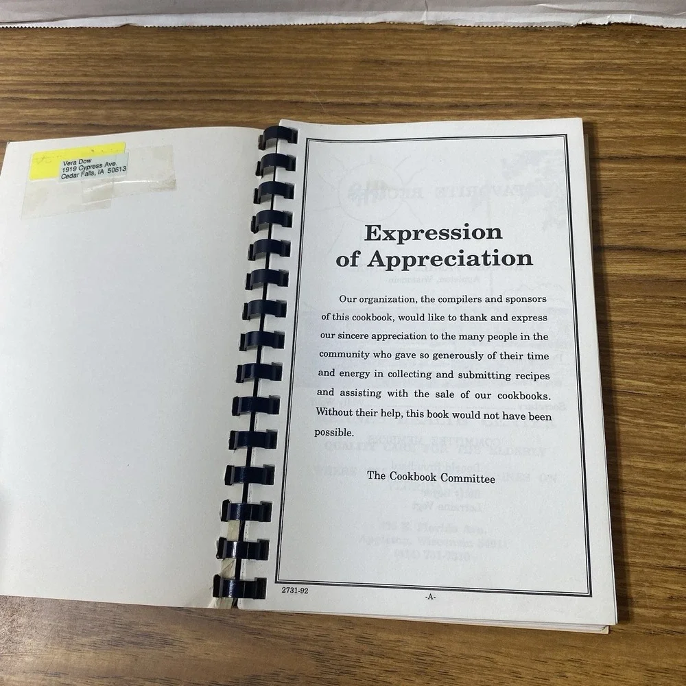 VTG Seasoned With Love Rennes Health Center Appleton Wisconsin Cookbook Comb